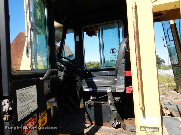 image for item DF2035 1994 Gradall G3WD rubber tire excavator