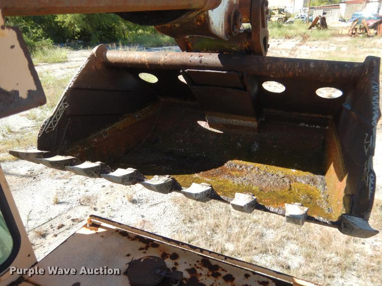 image for item DF2036 1987 Badger 444 Hydro-Scopic rubber tire excavator