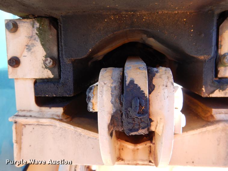 image for item DF2036 1987 Badger 444 Hydro-Scopic rubber tire excavator