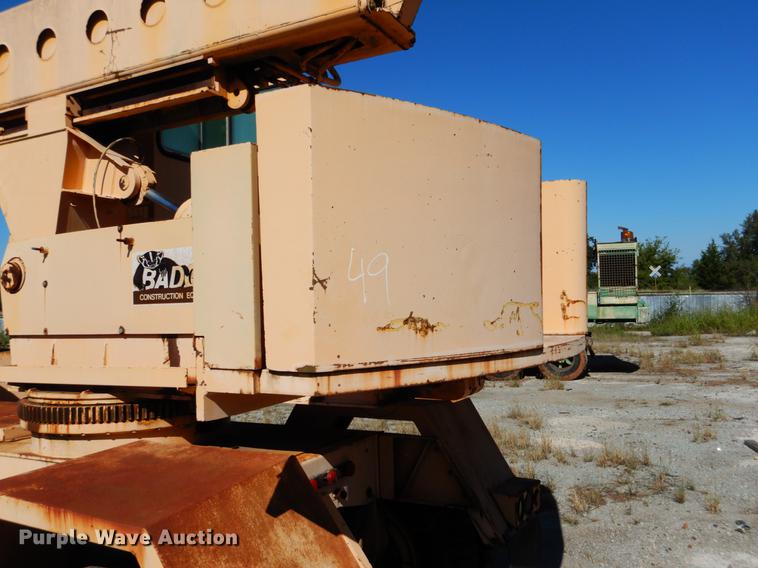 image for item DF2036 1987 Badger 444 Hydro-Scopic rubber tire excavator