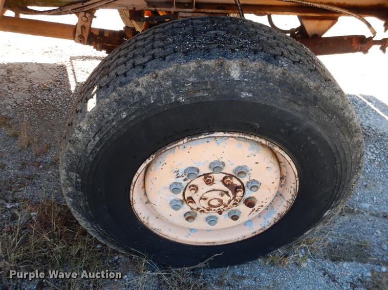 image for item DF2036 1987 Badger 444 Hydro-Scopic rubber tire excavator