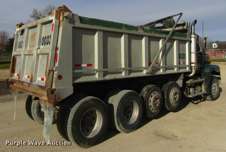 image for item DF3874 2000 Mack CL700 dump truck
