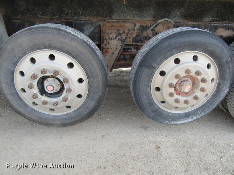 image for item DF3874 2000 Mack CL700 dump truck