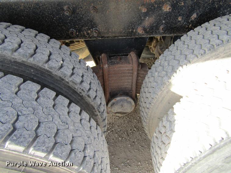 image for item DF3874 2000 Mack CL700 dump truck