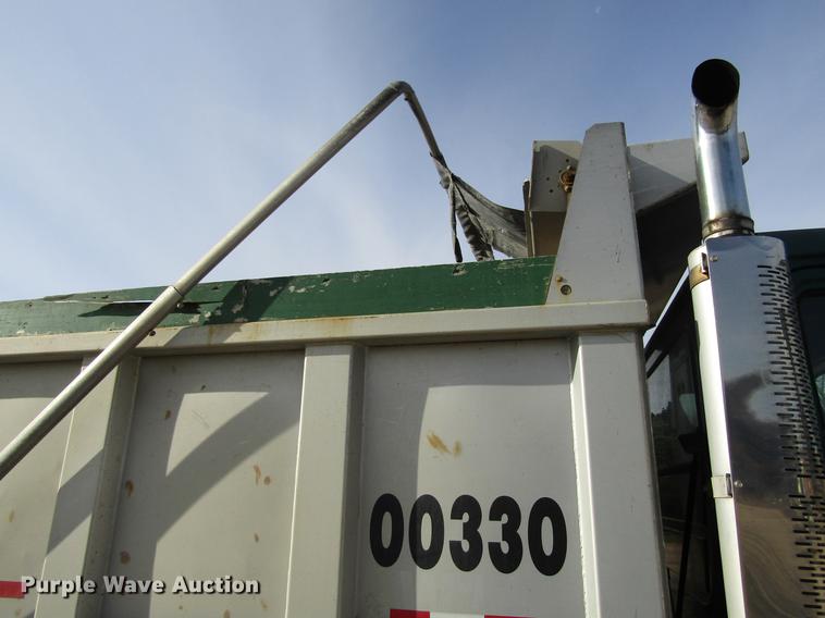 image for item DF3874 2000 Mack CL700 dump truck