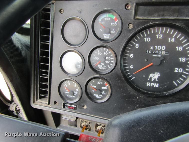 image for item DF3874 2000 Mack CL700 dump truck