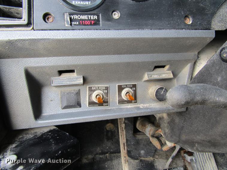 image for item DF3874 2000 Mack CL700 dump truck