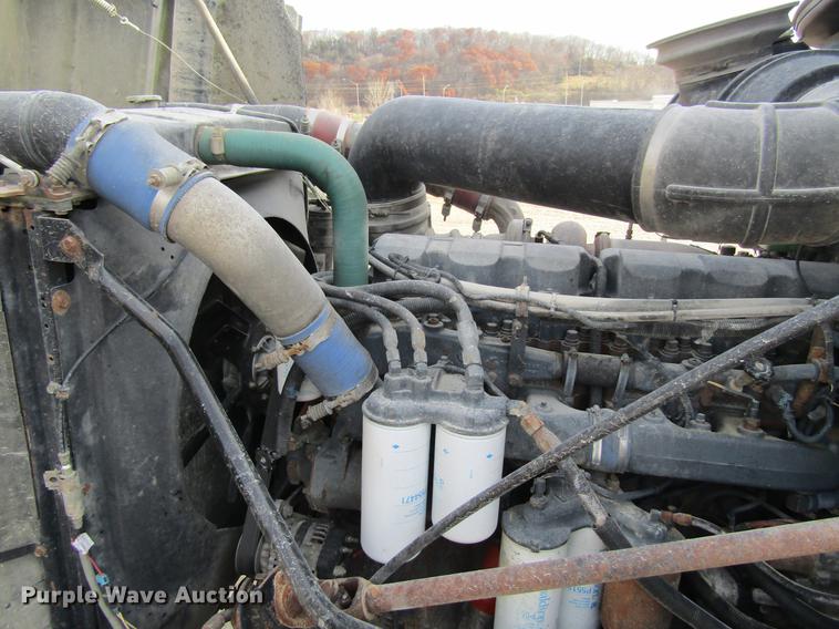 image for item DF3874 2000 Mack CL700 dump truck