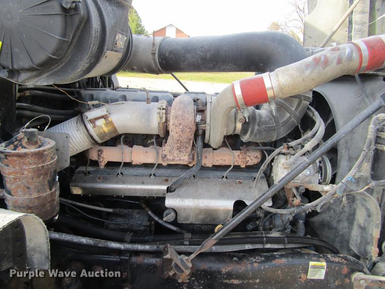 image for item DF3874 2000 Mack CL700 dump truck