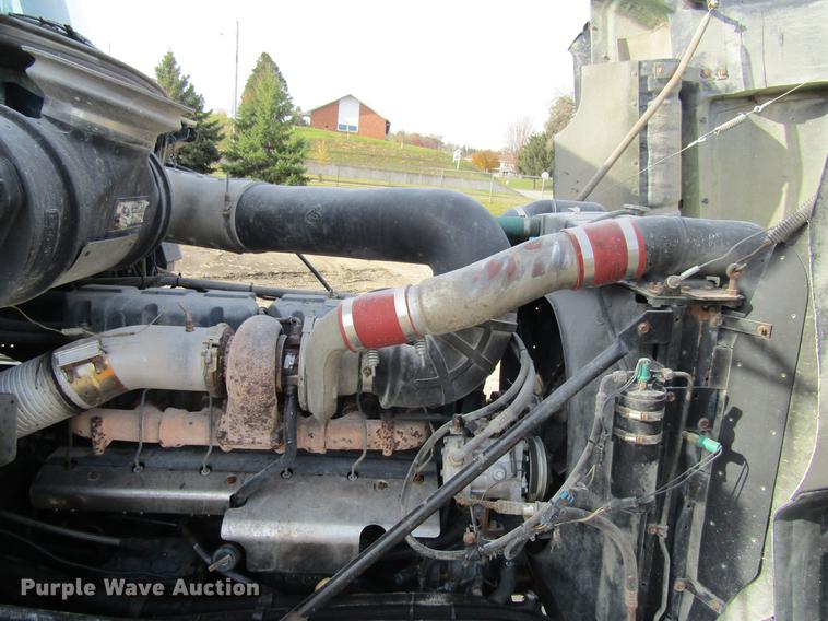 image for item DF3874 2000 Mack CL700 dump truck