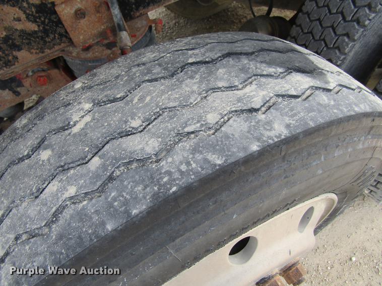 image for item DF3874 2000 Mack CL700 dump truck