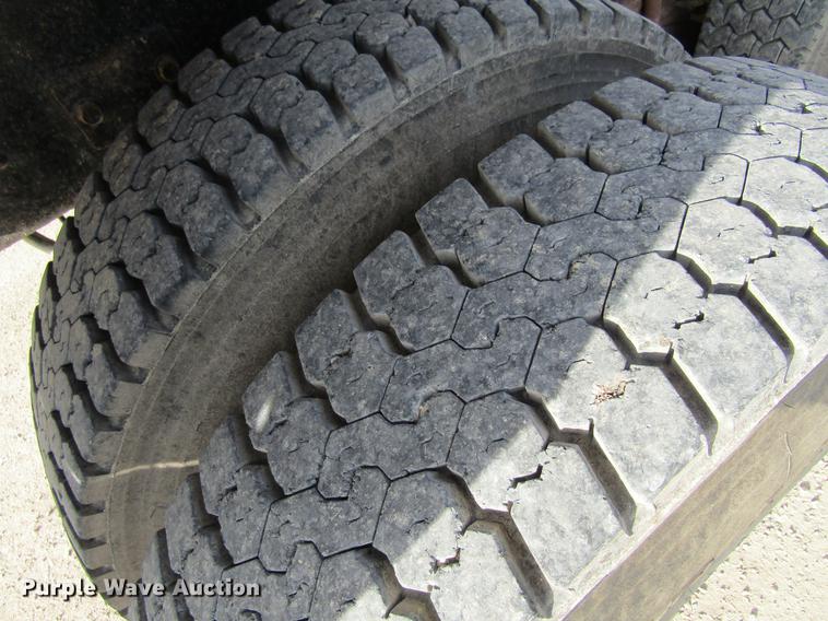 image for item DF3874 2000 Mack CL700 dump truck