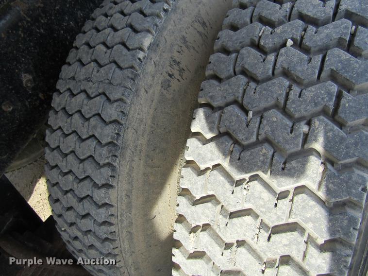 image for item DF3874 2000 Mack CL700 dump truck