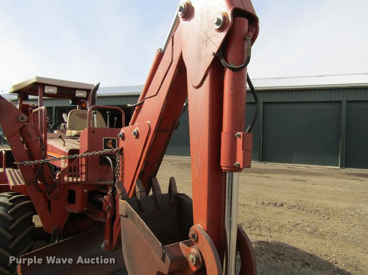 image for item DF3878 1997 Ditch Witch 8020 trencher