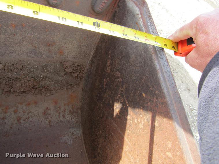 image for item DF3878 1997 Ditch Witch 8020 trencher