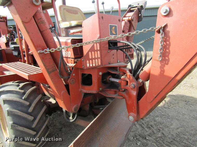 image for item DF3878 1997 Ditch Witch 8020 trencher