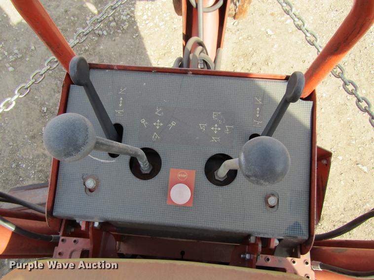 image for item DF3878 1997 Ditch Witch 8020 trencher