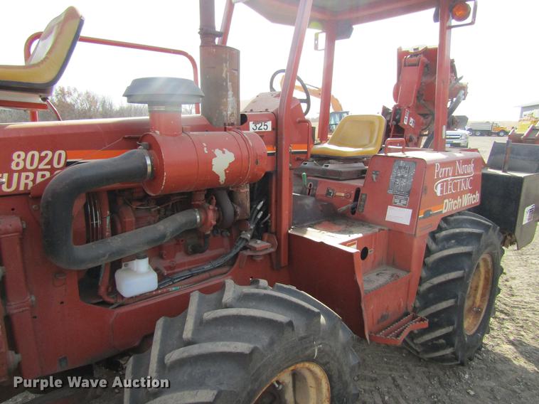 image for item DF3878 1997 Ditch Witch 8020 trencher