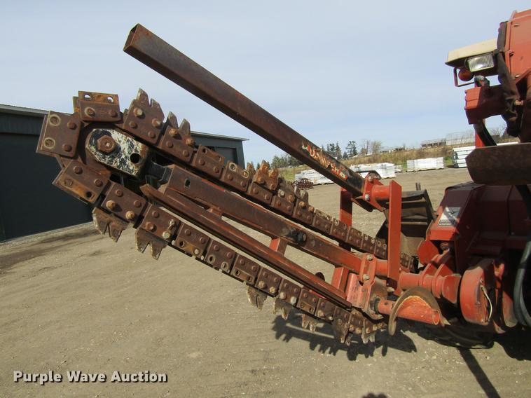 image for item DF3878 1997 Ditch Witch 8020 trencher