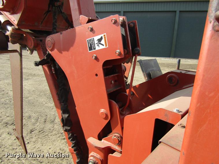 image for item DF3878 1997 Ditch Witch 8020 trencher
