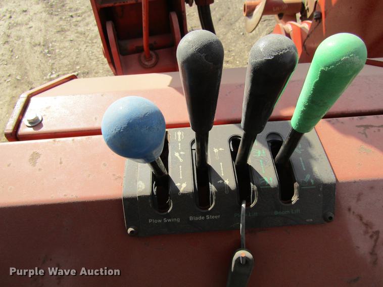 image for item DF3878 1997 Ditch Witch 8020 trencher