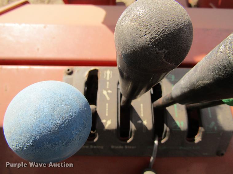 image for item DF3878 1997 Ditch Witch 8020 trencher