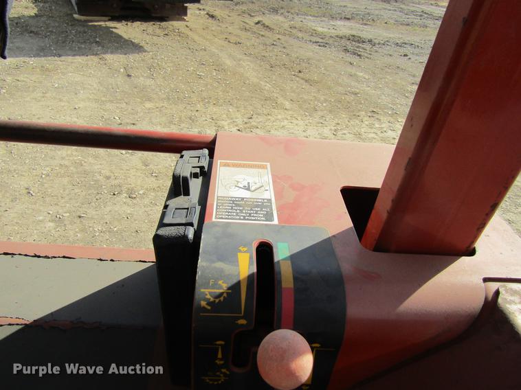 image for item DF3878 1997 Ditch Witch 8020 trencher