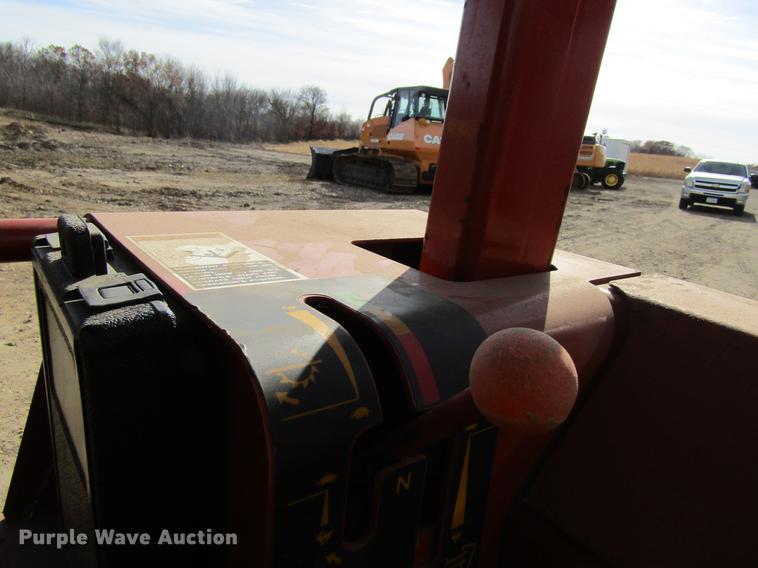 image for item DF3878 1997 Ditch Witch 8020 trencher