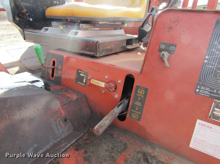 image for item DF3878 1997 Ditch Witch 8020 trencher