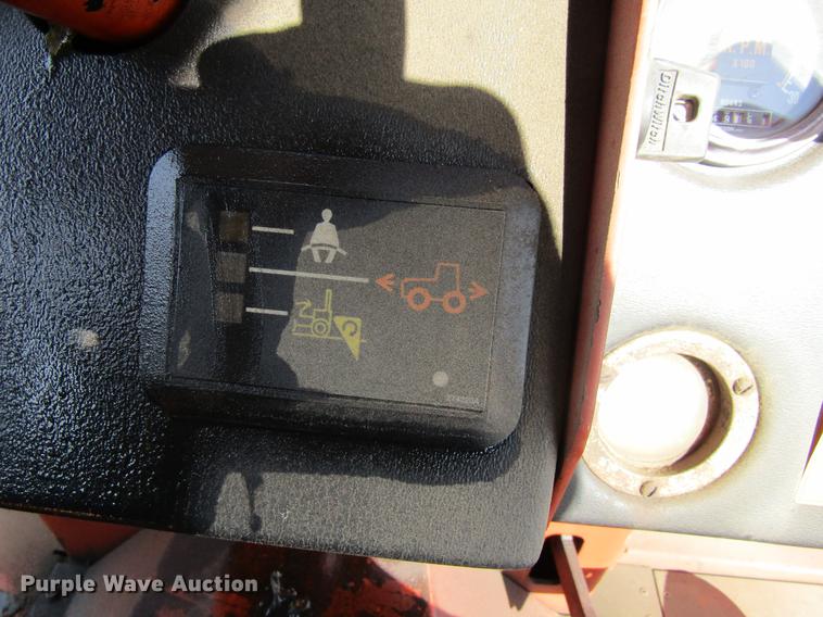 image for item DF3878 1997 Ditch Witch 8020 trencher