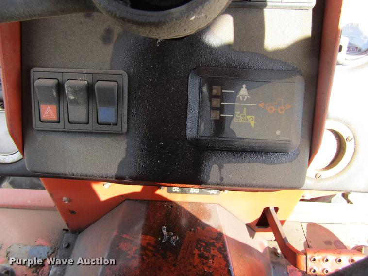 image for item DF3878 1997 Ditch Witch 8020 trencher