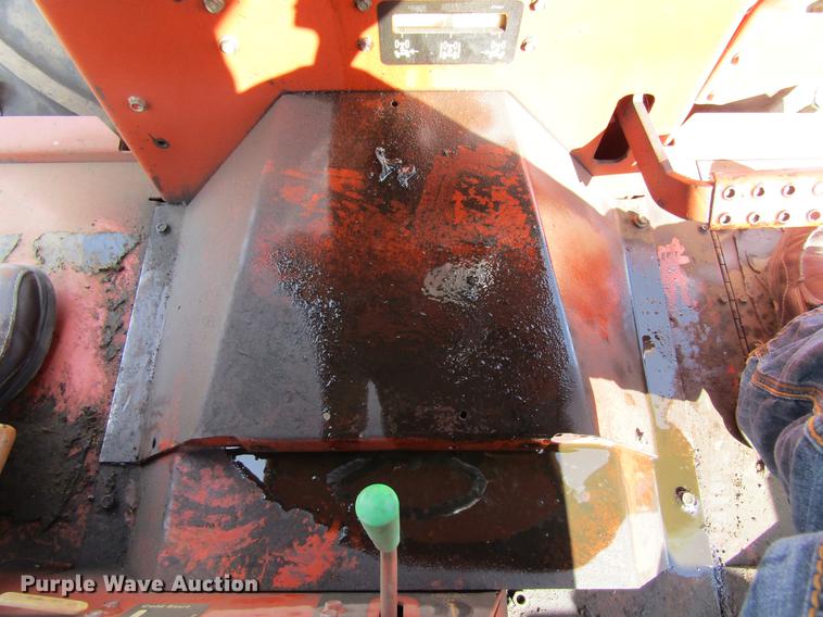 image for item DF3878 1997 Ditch Witch 8020 trencher