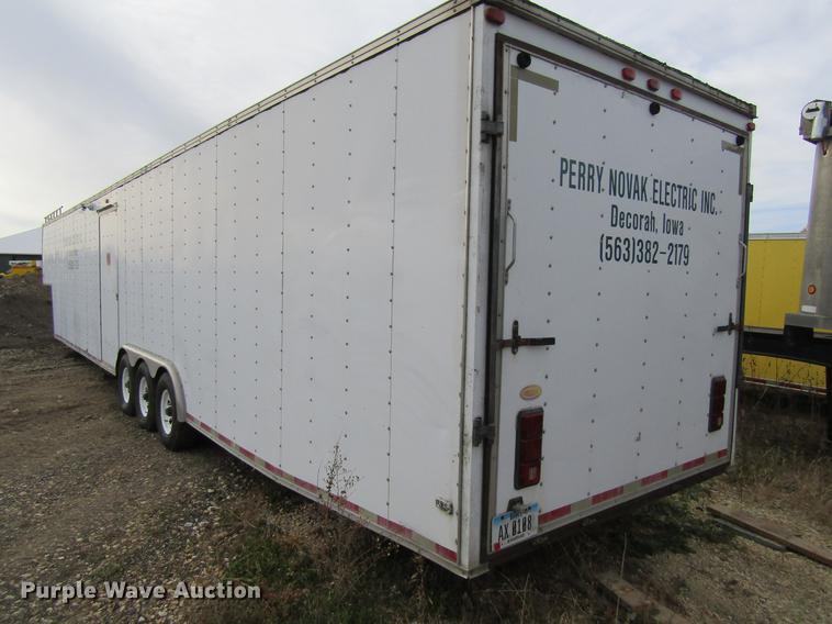 image for item DF3879 1998 United Express Line enclosed cargo trailer