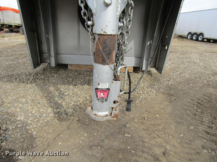 image for item DF3880 2011 Wells Cargo CVG3225 enclosed cargo trailer