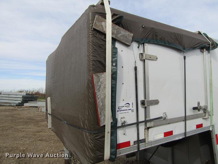 image for item DF3880 2011 Wells Cargo CVG3225 enclosed cargo trailer