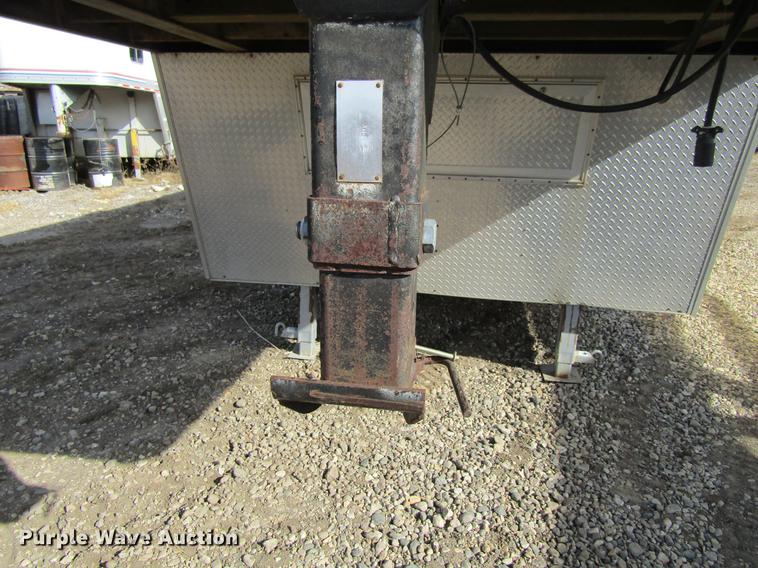 image for item DF3881 1999 United Express enclosed cargo trailer