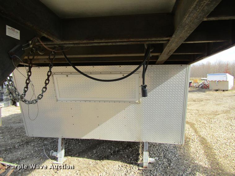 image for item DF3881 1999 United Express enclosed cargo trailer