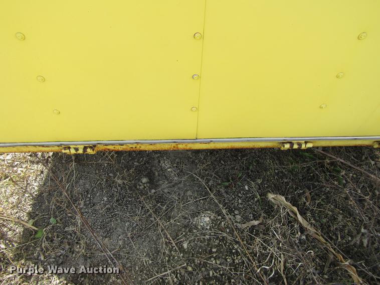 image for item DF3881 1999 United Express enclosed cargo trailer