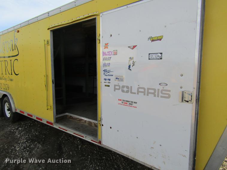 image for item DF3881 1999 United Express enclosed cargo trailer