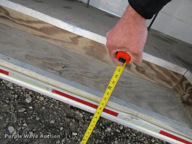 image for item DF3881 1999 United Express enclosed cargo trailer