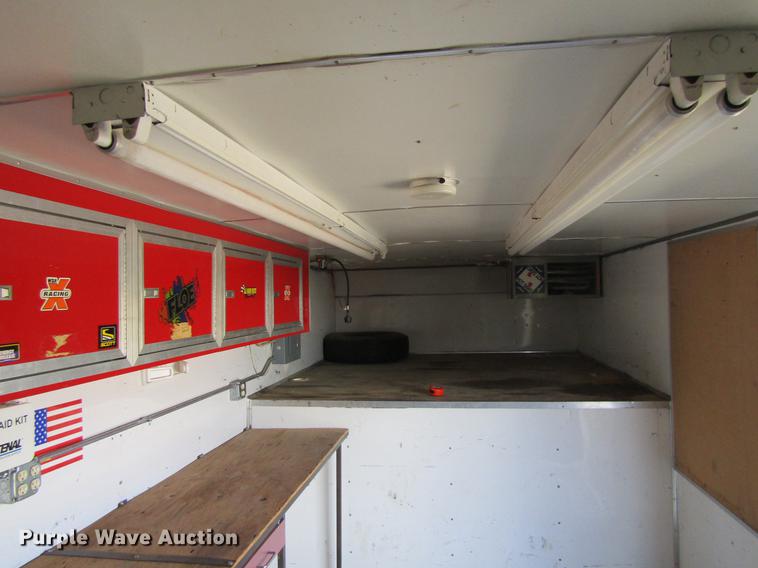 image for item DF3881 1999 United Express enclosed cargo trailer