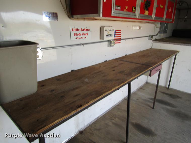 image for item DF3881 1999 United Express enclosed cargo trailer