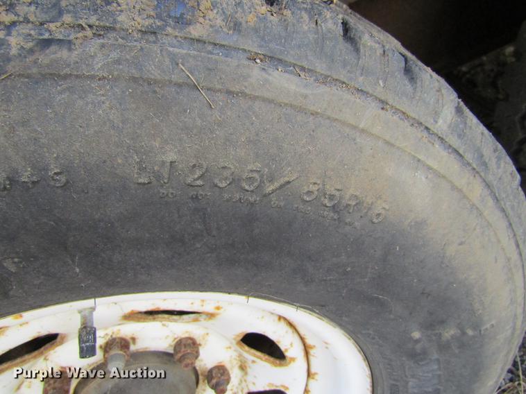 image for item DF3881 1999 United Express enclosed cargo trailer