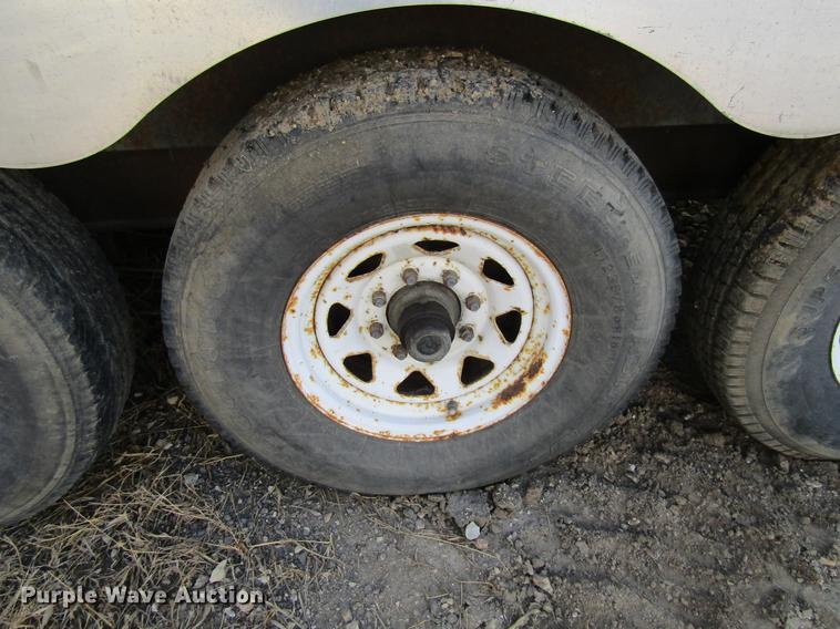 image for item DF3881 1999 United Express enclosed cargo trailer