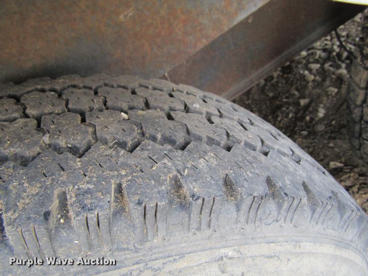 image for item DF3881 1999 United Express enclosed cargo trailer