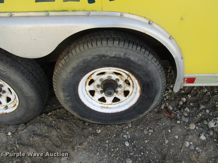 image for item DF3881 1999 United Express enclosed cargo trailer