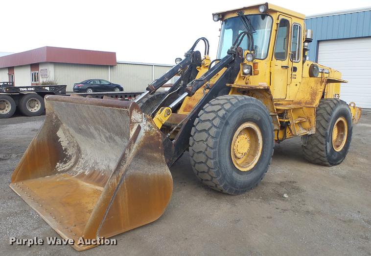 image for item DG2762 1988 Michigan L90 wheel loader