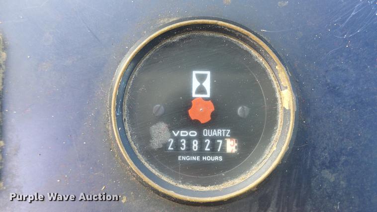 image for item DG2762 1988 Michigan L90 wheel loader