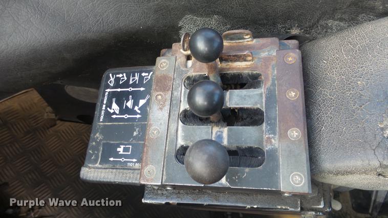 image for item DG2762 1988 Michigan L90 wheel loader