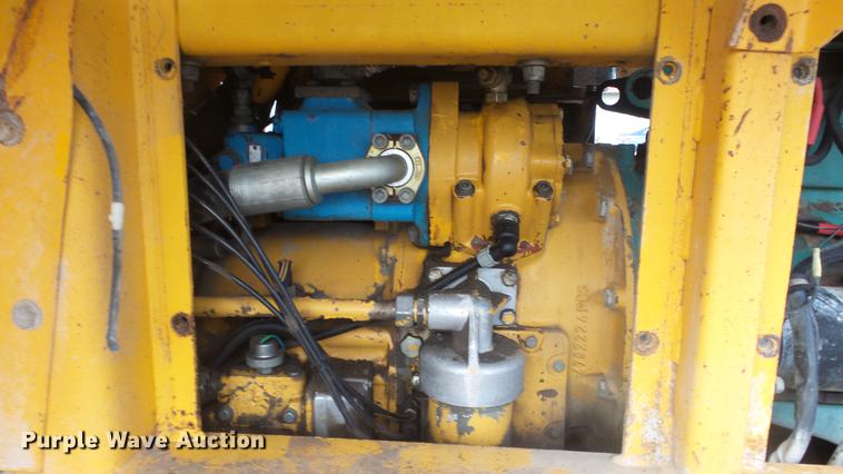 image for item DG2762 1988 Michigan L90 wheel loader